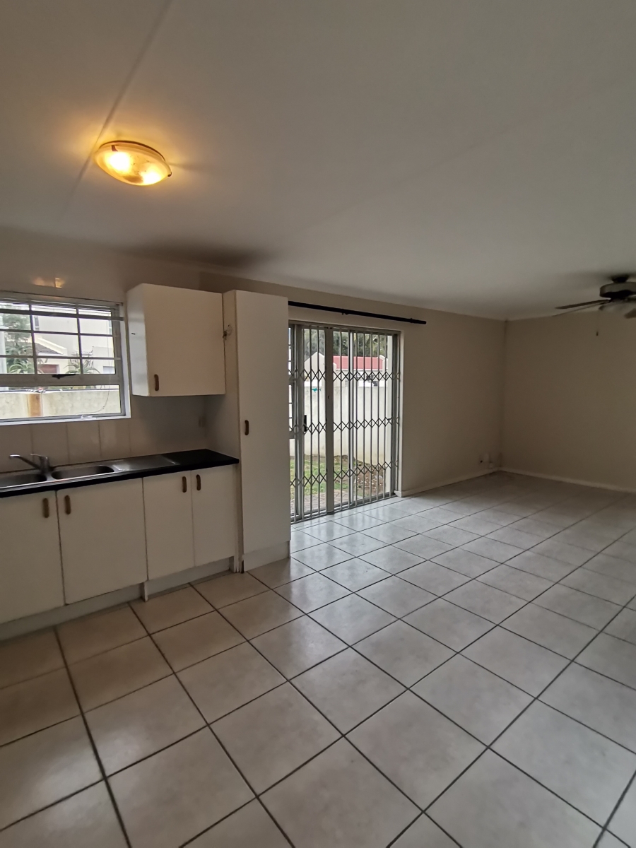 To Let 3 Bedroom Property for Rent in Fairview Golf Estate Western Cape